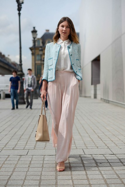 Woman wearing pastel professional clothes